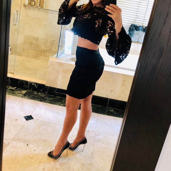 Alice and Olivia Tiered Silk and Lace Black Skirt - Picture 7 of 8